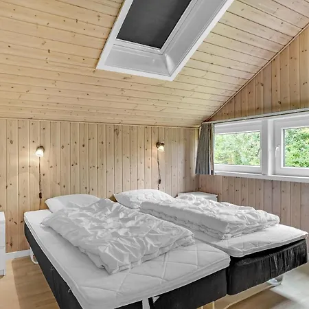Casa de Férias Cozy In Vaeggerlose With Sauna