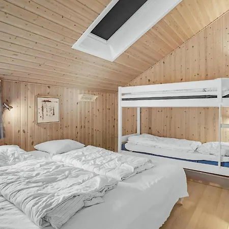 Cozy In Vaeggerlose With Sauna * Bøtø By